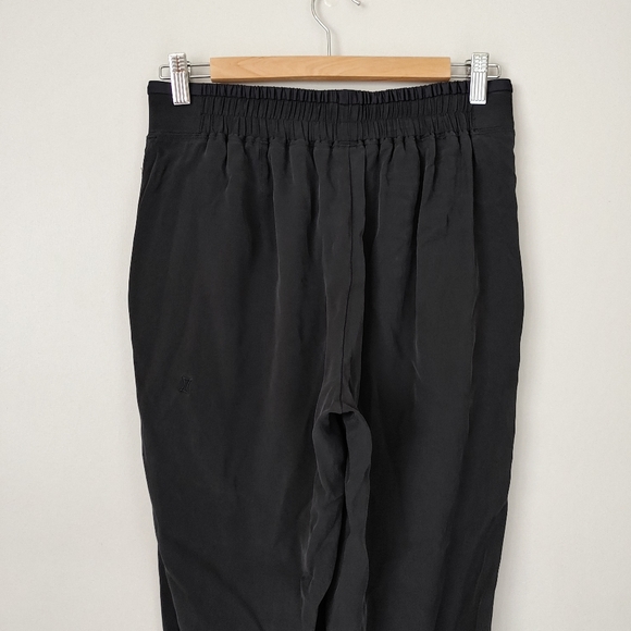 Kit and Ace Silk Easy Breezy Stretch Jogger Pants Size 4 Black - Picture 11 of 15